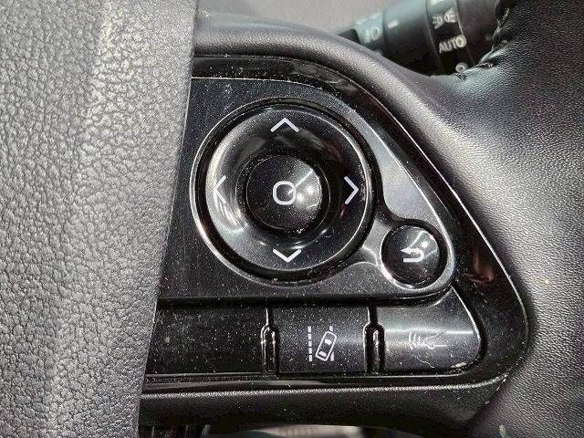 TOYOTA PRIUS 2019 Image 31