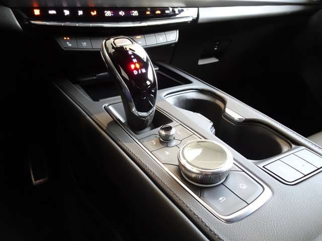 CADILLAC XT4 2025 Image 31