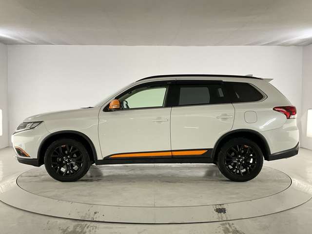 MITSUBISHI OUTLANDER 4WD 2017 Image 31