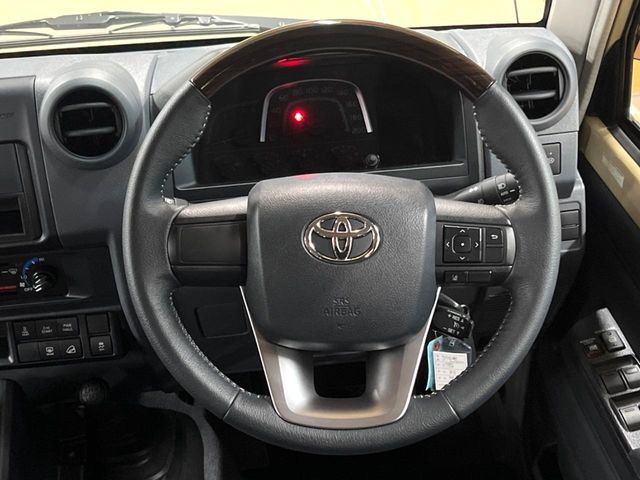 TOYOTA LANDCRUISER 70 2025 Image 31