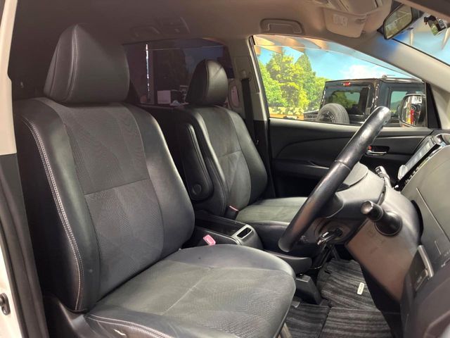 TOYOTA ESTIMA 2013 Image 31