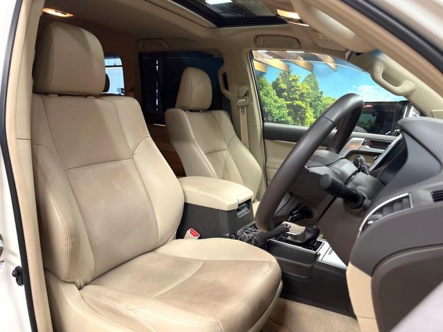 TOYOTA LANDCRUISER PRADO 2022 Image 31