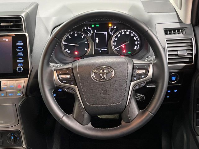 TOYOTA LANDCRUISER PRADO 2022 Image 31