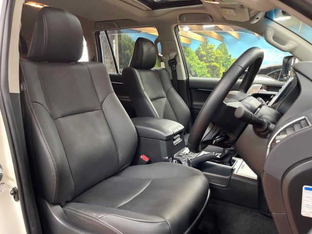 TOYOTA LANDCRUISER PRADO 2022 Image 31