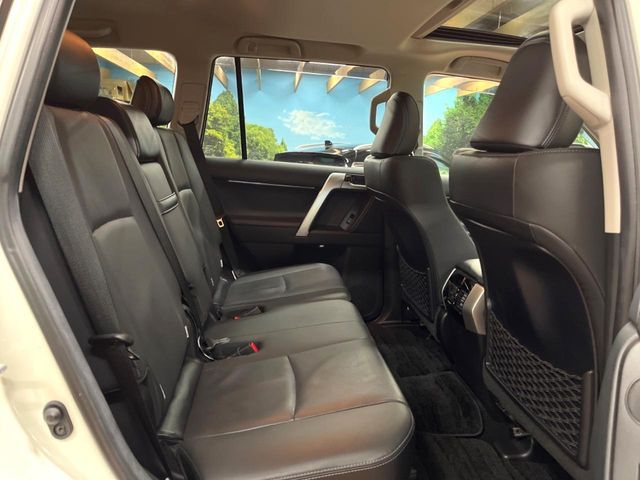TOYOTA LANDCRUISER PRADO 2022 Image 31