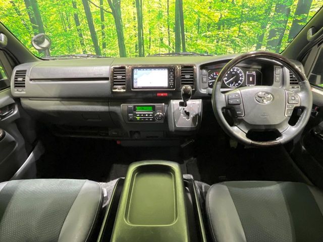 TOYOTA HIACE VAN 4WD 2022 Image 31