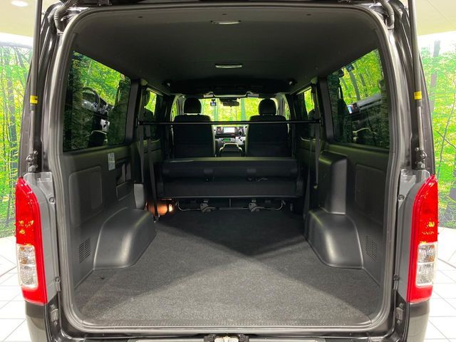 TOYOTA HIACE VAN 4WD 2022 Image 31