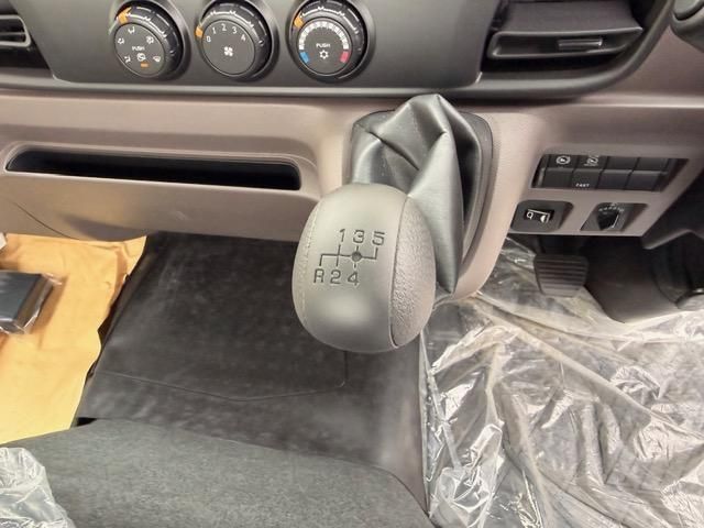 MITSUBISHI CANTER 2025 Image 31