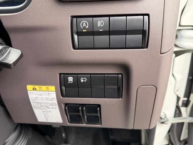 MITSUBISHI CANTER 2025 Image 31