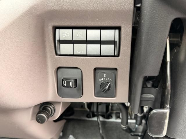 MITSUBISHI CANTER 2025 Image 31