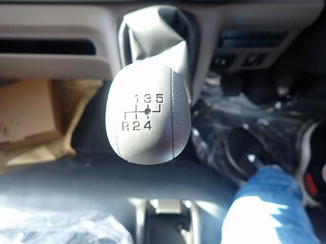 MITSUBISHI CANTER 2025 Image 31