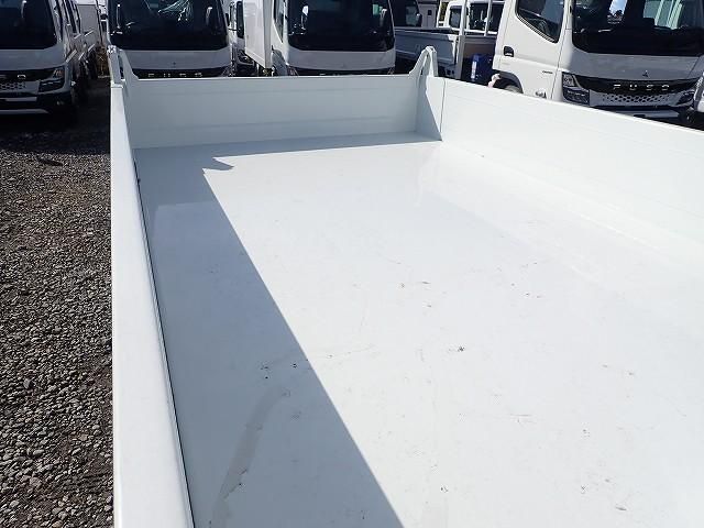 MITSUBISHI CANTER 2025 Image 31