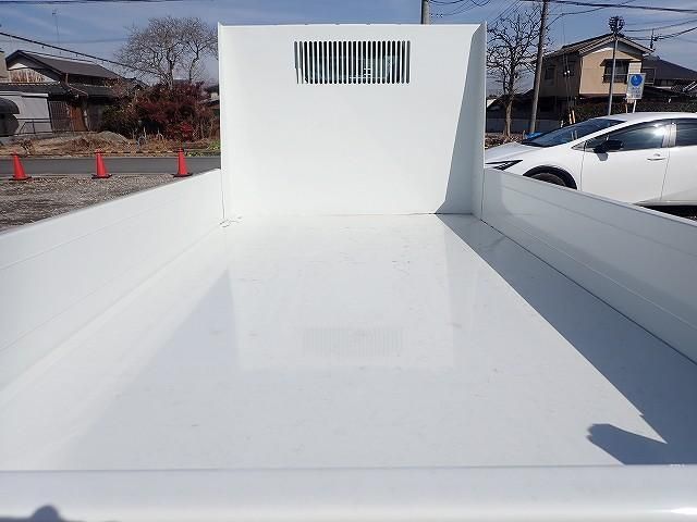 MITSUBISHI CANTER 2025 Image 31