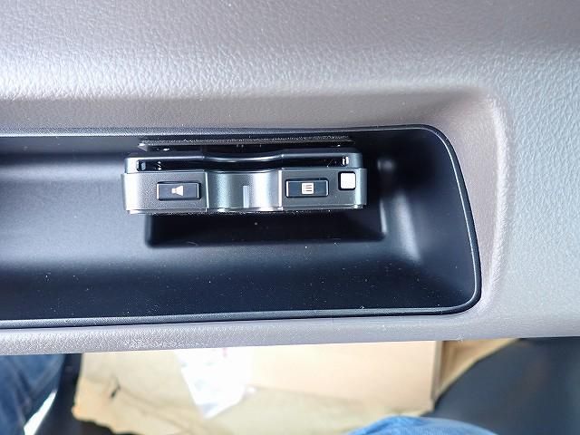 MITSUBISHI CANTER 2025 Image 31