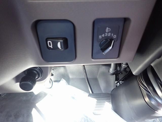 MITSUBISHI CANTER 2025 Image 31