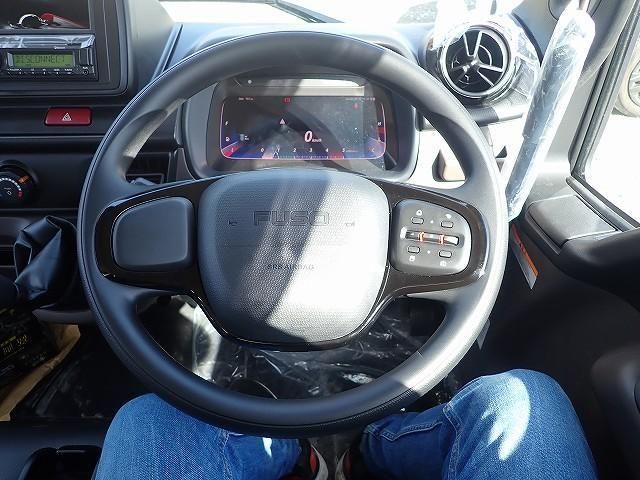 MITSUBISHI CANTER 2025 Image 31