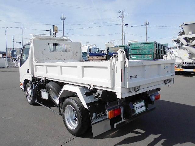 TOYOTA DYNA 2017 Image 31