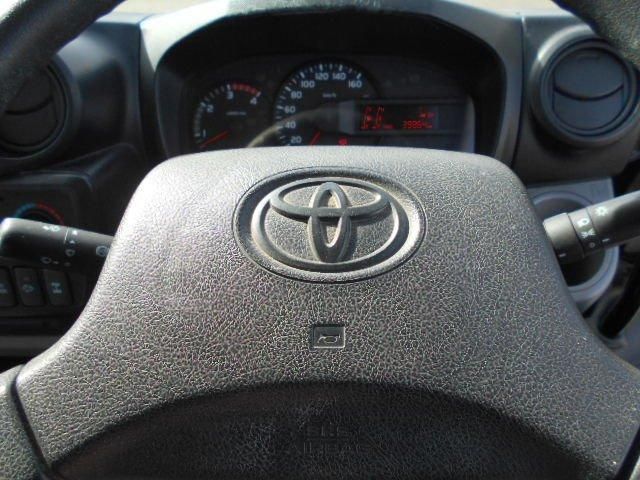 TOYOTA DYNA 2017 Image 31