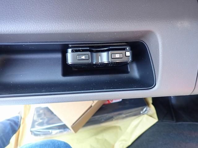 MITSUBISHI CANTER 2025 Image 31