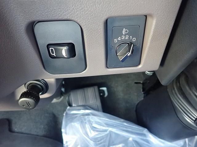 MITSUBISHI CANTER 2025 Image 31