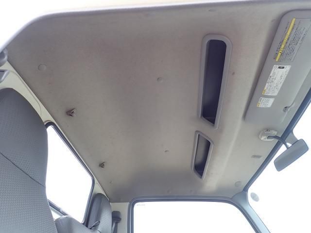 HINO DUTRO 2013 Image 31