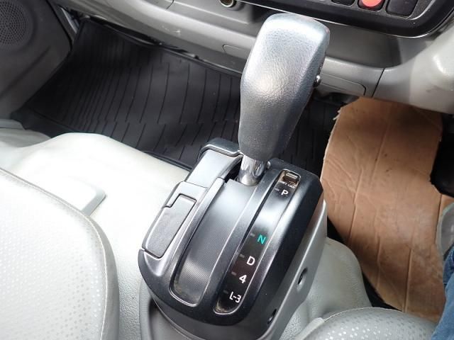 HINO DUTRO 2013 Image 31