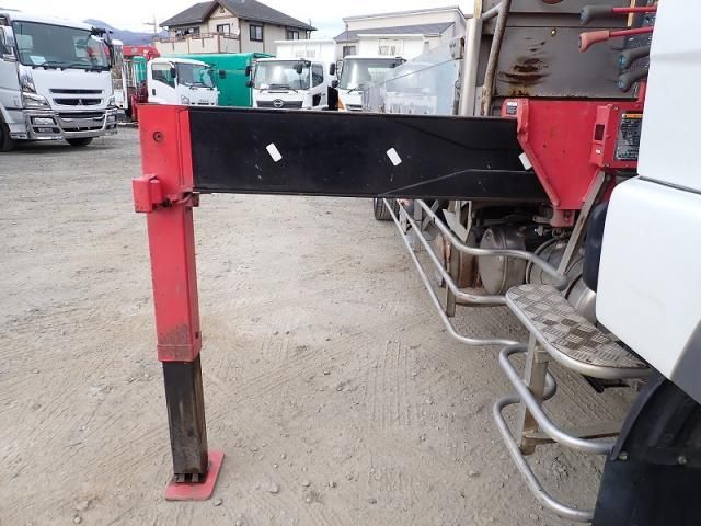 MITSUBISHI FUSOU FIGHTER 2012 Image 31