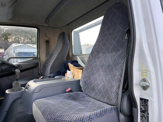 MITSUBISHI FUSOU FIGHTER 2005 Image 31