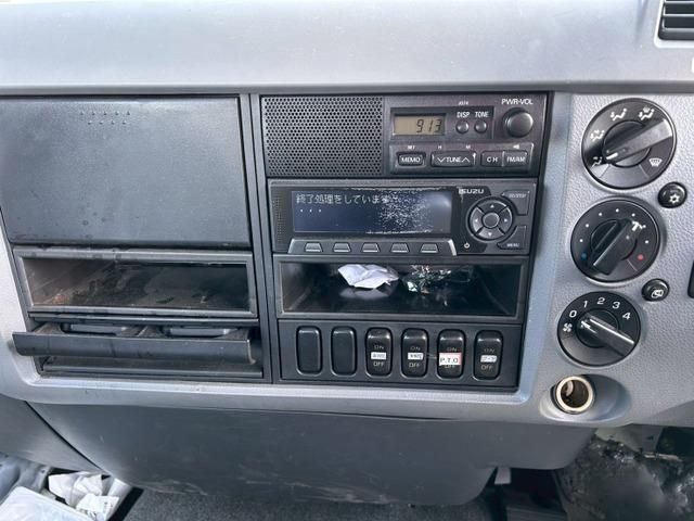 MITSUBISHI FUSOU FIGHTER 2005 Image 31