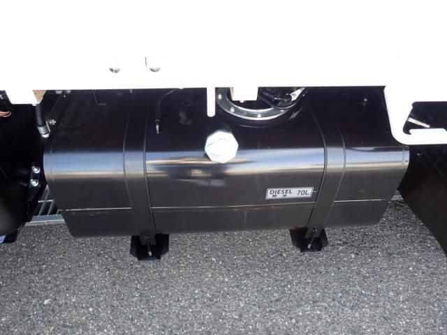 MITSUBISHI CANTER 2025 Image 31