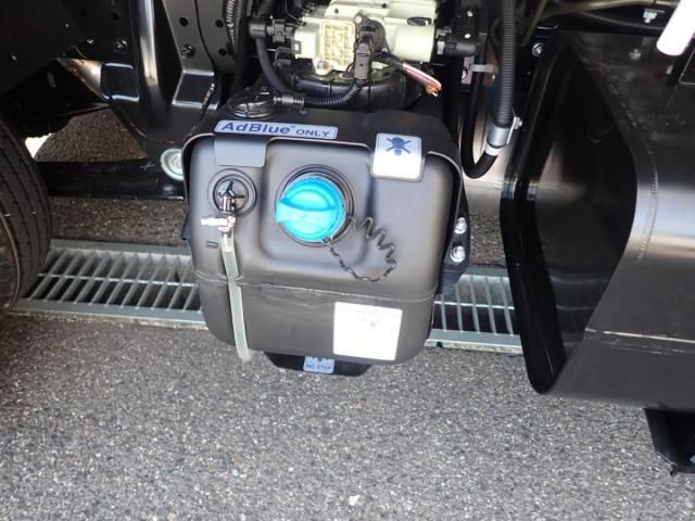 MITSUBISHI CANTER 2025 Image 31