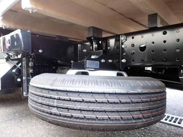 MITSUBISHI CANTER 2025 Image 31