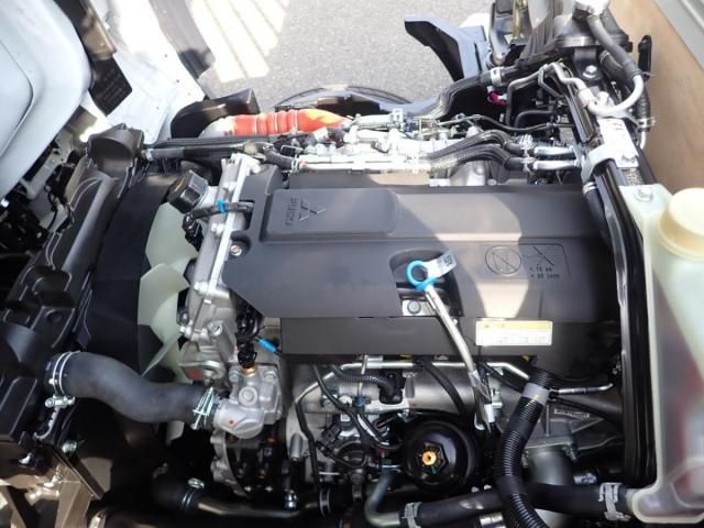 MITSUBISHI CANTER 2025 Image 31