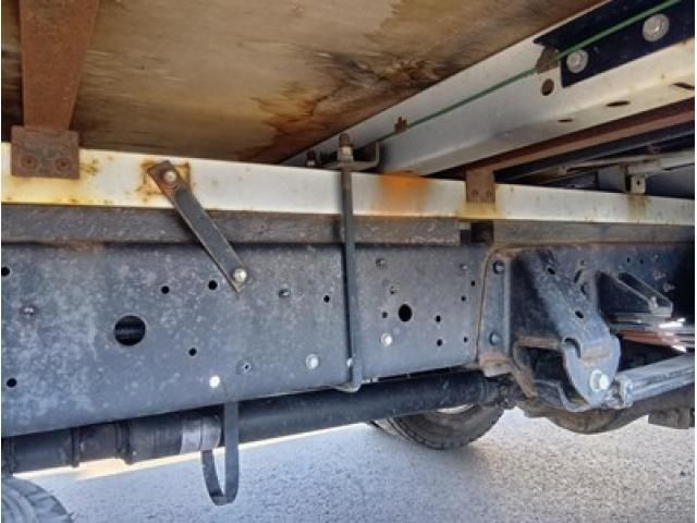 HINO DUTRO 2016 Image 31