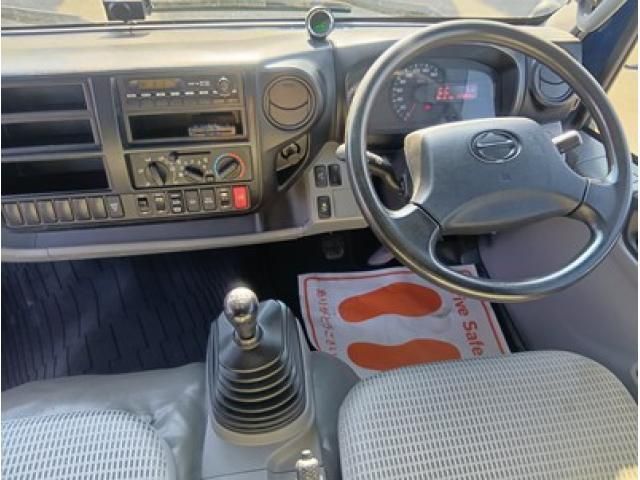 HINO DUTRO 2016 Image 31