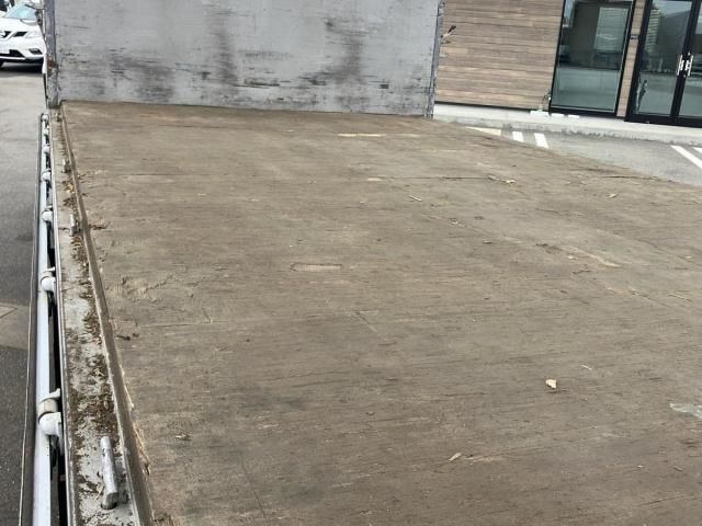 NISSAN DIESEL QUON 2011 Image 31