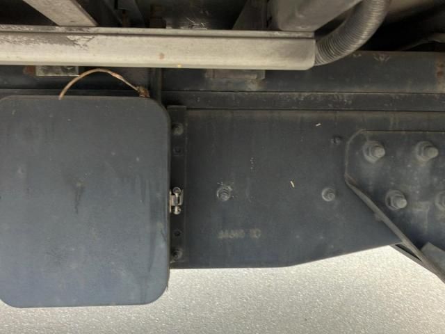 NISSAN DIESEL QUON 2011 Image 31