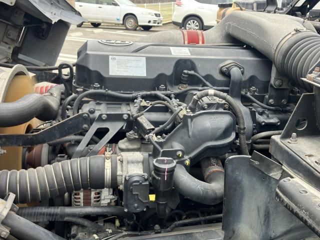 NISSAN DIESEL QUON 2011 Image 31