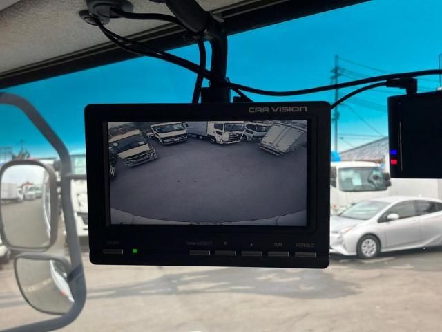 NISSAN DIESEL QUON 2011 Image 31