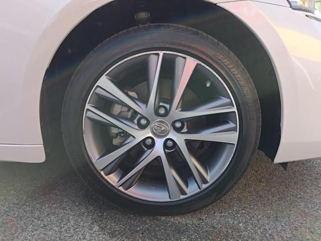 TOYOTA LEXUS IS300H 2016 Image 31