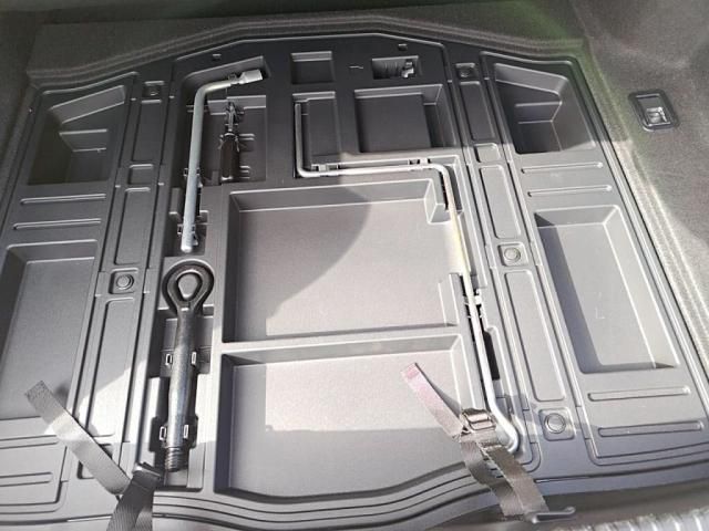 TOYOTA LEXUS IS300H 2016 Image 31