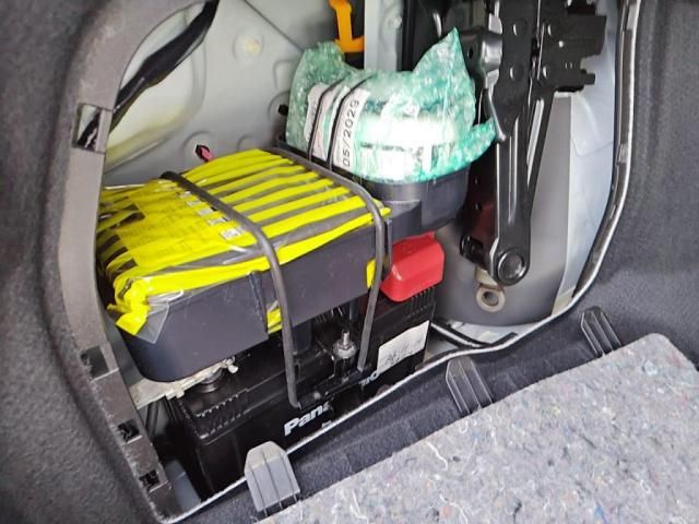 TOYOTA LEXUS IS300H 2016 Image 31