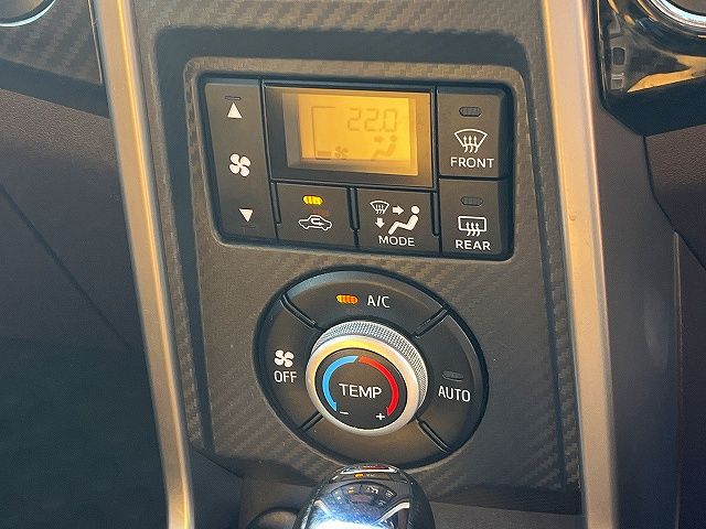 DAIHATSU COPEN 2015 Image 31