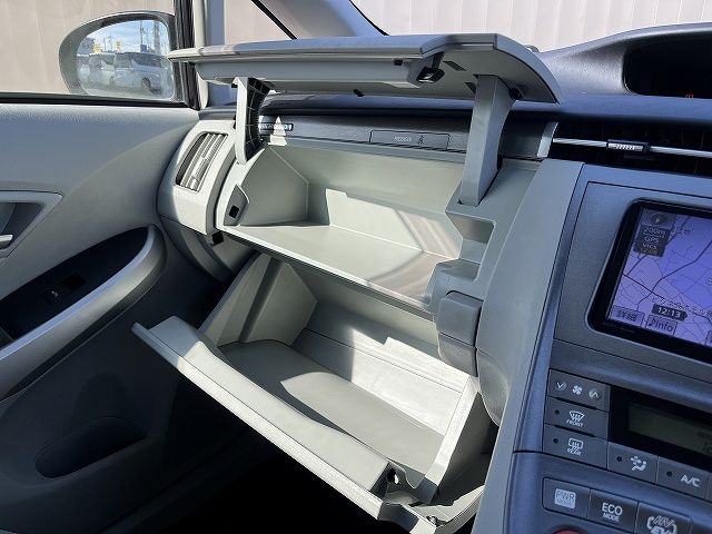 TOYOTA PRIUS PHV 2013 Image 31