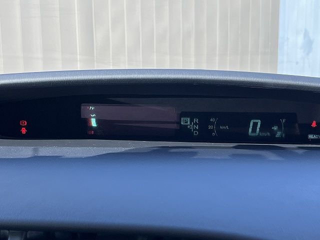 TOYOTA PRIUS PHV 2013 Image 31