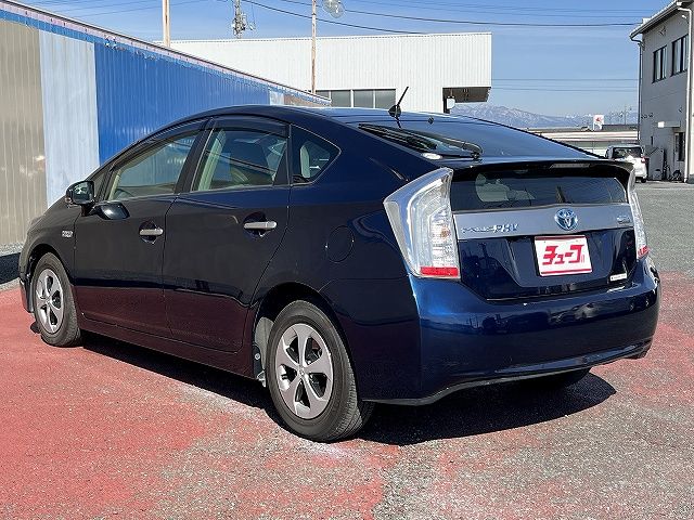TOYOTA PRIUS PHV 2013 Image 31