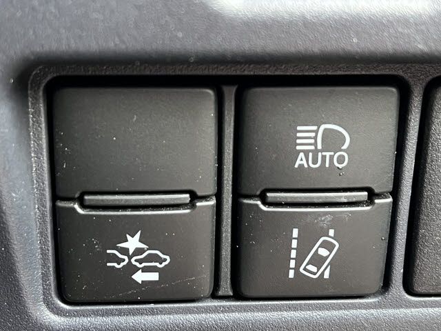 TOYOTA VOXY 2016 Image 31