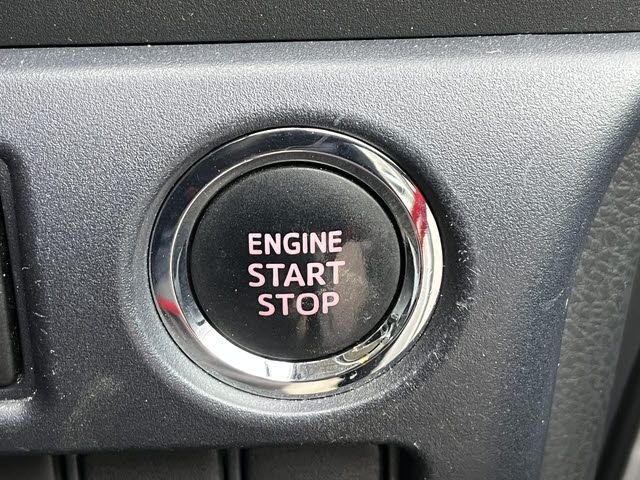 TOYOTA VOXY 2016 Image 31