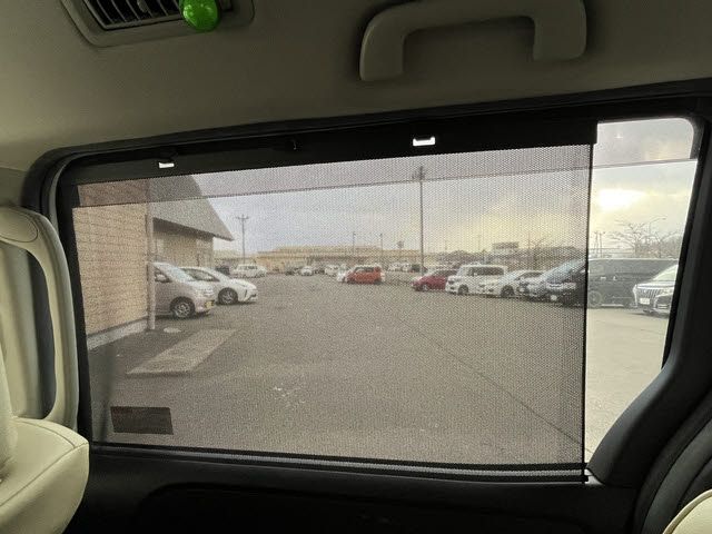 TOYOTA VOXY 2016 Image 31