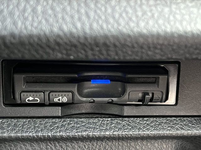 TOYOTA VOXY 2016 Image 31